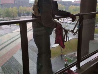 重庆渝中区保洁服务指南 物业保洁、水晶灯清洗及收费解析